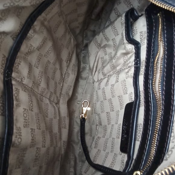 Michael Kors Fulton Black Leather Hobo Bag - N283 - Picture 4 of 6